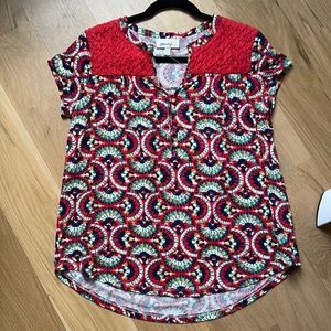 So cute and never worn Anthro top! Nice and float for hot days!